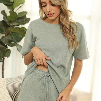 Chic Women's Waffle Lounge Set: Elevate Your Casual Style - Très Elite