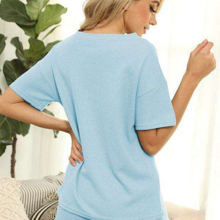 Chic Women's Waffle Lounge Set: Elevate Your Casual Style - Très Elite