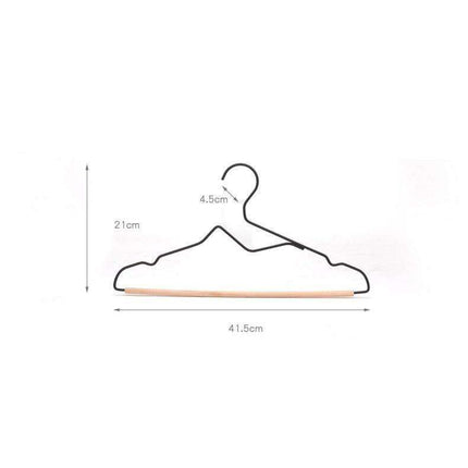 Chic Wooden Hanger Set with Wide Shoulders for Stylish Closet Storage - Très Elite