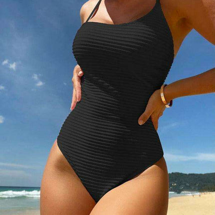 Chic and Supportive One-Piece Swimsuit: Fashionable Swimwear for Women - Très Elite