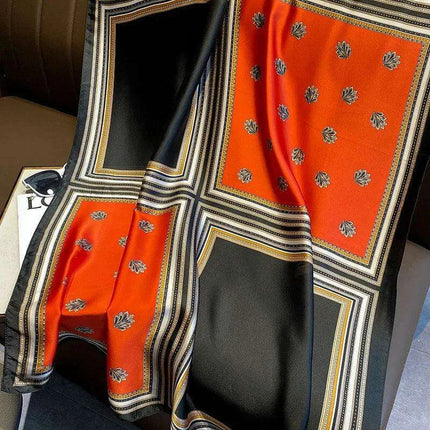Coastal Charm: Elegant Multi-Hued Beach Scarf - Stylish UV Protection - Très Elite