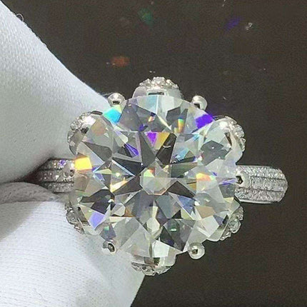 Contemporary Geometric Platinum-Enhanced Sterling Silver Ring Adorned with Zircon Crystals - Redefining Modern Sophistication..