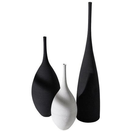 Contemporary Monochrome Vase for Stylish Home Decor - Très Elite