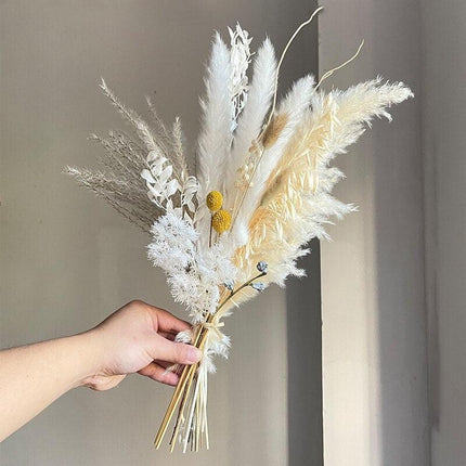 Cozy Nordic Boho Dried Flower Arrangement for Chic Home Styling - Très Elite