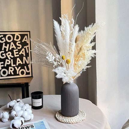 Cozy Nordic Boho Dried Flower Arrangement for Chic Home Styling - Très Elite