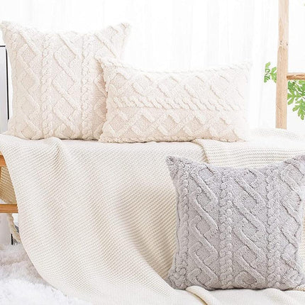 Cozy Winter Elegance Plush Fleece Pillow Set - Très Elite