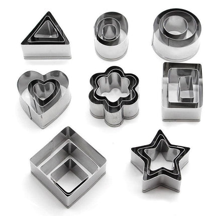 Creative Baking Bliss: 24-Piece Premium Stainless Steel Cookie Cutter Collection - Très Elite