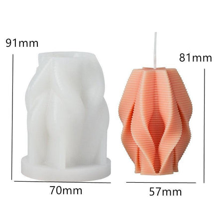 Creative Spiral Pillar Silicone Mold for Unique Candle and Soap Crafting! - Très Elite
