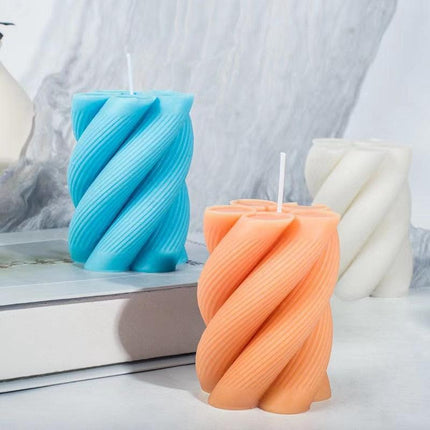 Creative Spiral Pillar Silicone Mold for Unique Candle and Soap Crafting! - Très Elite