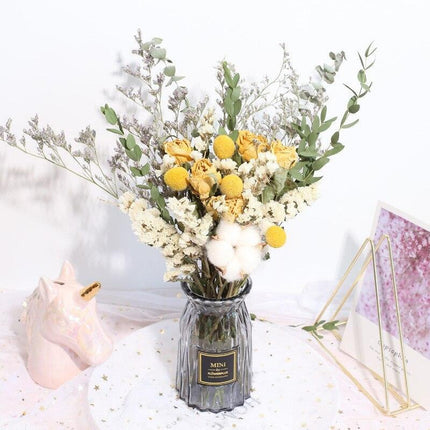 Dried Floral Elegance: Nature's Charm Arrangement Set for Home Decor and Photography - Très Elite
