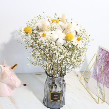 Dried Floral Elegance: Nature's Charm Arrangement Set for Home Decor and Photography - Très Elite