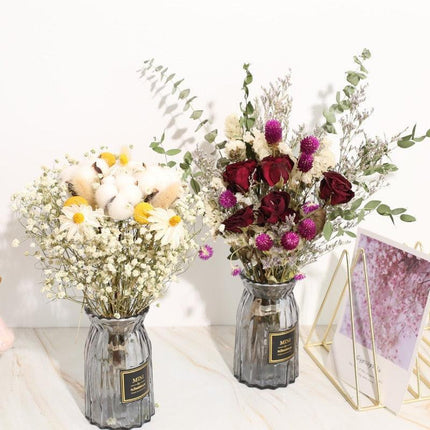 Dried Floral Elegance: Nature's Charm Arrangement Set for Home Decor and Photography - Très Elite