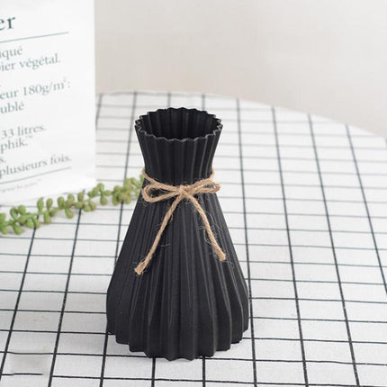 Durable Decorative Plastic Vases: Elegant and Functional for All Events - Très Elite