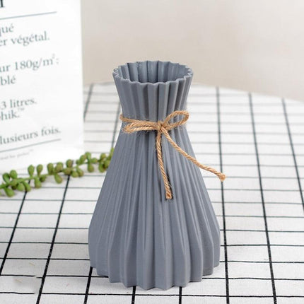 Durable Decorative Plastic Vases: Elegant and Functional for All Events - Très Elite