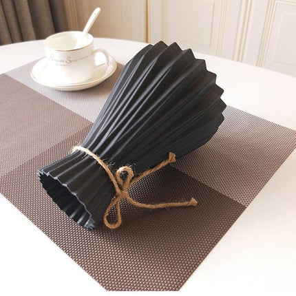 Durable Decorative Plastic Vases: Elegant and Functional for All Events - Très Elite