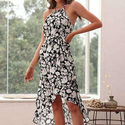 Effortless Elegance: Retro Chic White Halter Dress with Vintage Charm - Très Elite