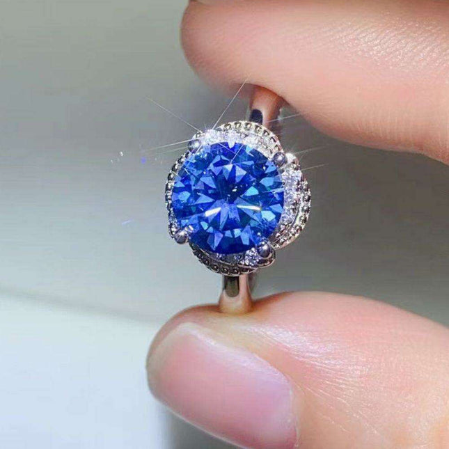 Elegant 2 Carat Lab-Created Diamond Ring in Sterling Silver with Moissanite and Zircon Accents - Premium Luxury Collection