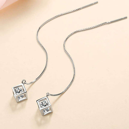 Elegant 2 Carat Lab-Diamond Sterling Silver Threader Earrings for Timeless Style - Très Elite