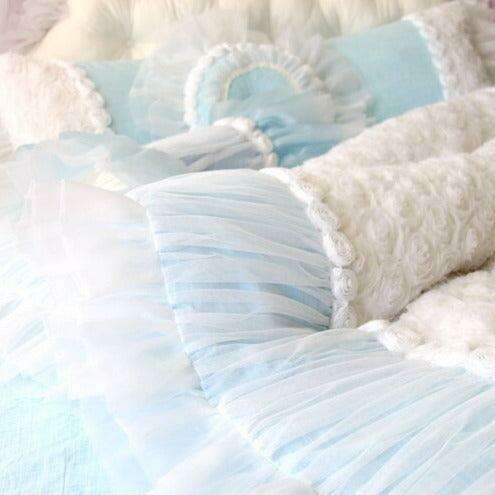 Elegant 3D Rose Pattern White Wedding Bedding Set for a Romantic Bedroom Retreat