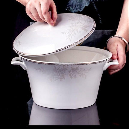 Elegant 60-Piece Fine China Dinnerware Set with Timeless Glaze and Impeccable Craftsmanship - Très Elite