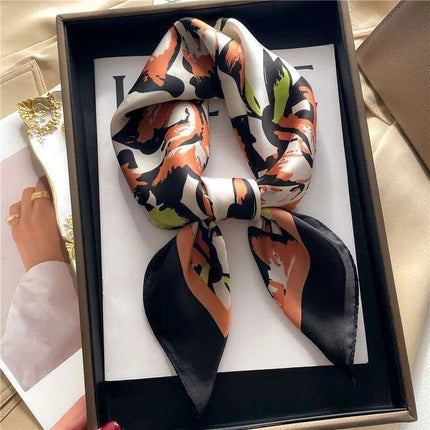 Elegant 70x70CM Printed Polyester Scarf for Timeless Style - Très Elite
