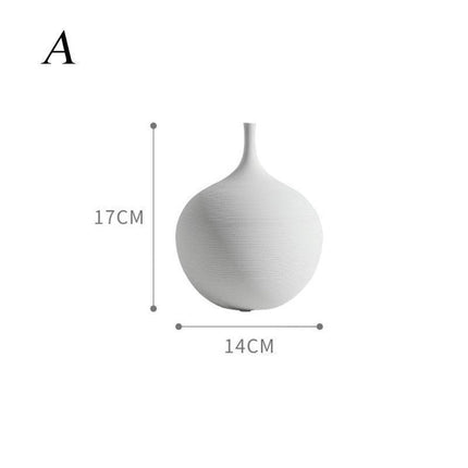 Elegant Artisan: Distinctive Black and White Handmade Ceramic Vase