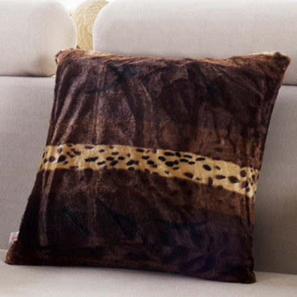 Elegant Artistic Plush Cushion Cover for Stylish Home Enhancement - Très Elite