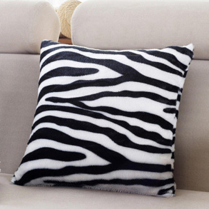 Elegant Artistic Plush Cushion Cover for Stylish Home Enhancement - Très Elite