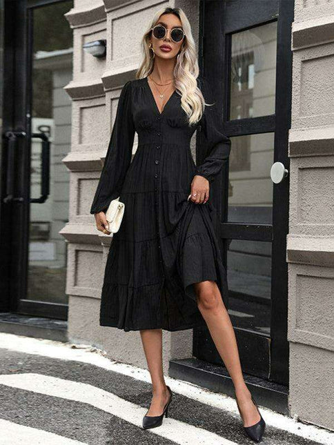 Elegant Black V-Neck Long Sleeve Dress - A Timeless Wardrobe Staple for Any Occasion