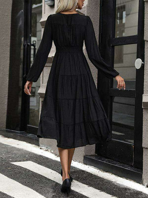 Elegant Black V-Neck Long Sleeve Dress - A Timeless Wardrobe Staple for Any Occasion