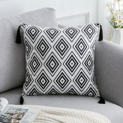 Elegant Black and White Velvet Pillowcase for a Luxurious Home Atmosphere - Très Elite