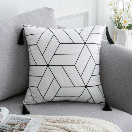 Elegant Black and White Velvet Pillowcase for a Luxurious Home Atmosphere - Très Elite