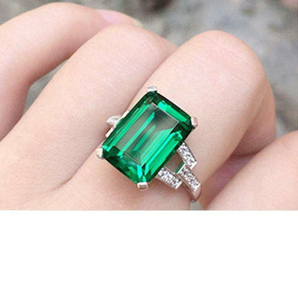 Elegant Botanica Created Emerald Statement Ring - Très Elite