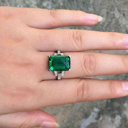 Elegant Botanica Created Emerald Statement Ring - Très Elite