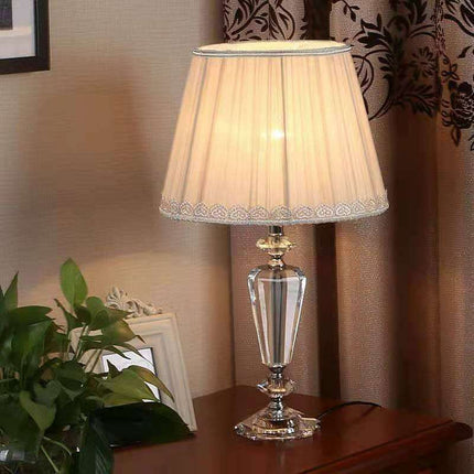 Elegant Botanical Crystal Accent Lamp - Stylish Illumination for Every Space - Très Elite
