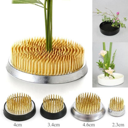 Elegant Brass Kenzan Tool for Exquisite Floral Arrangements - Très Elite