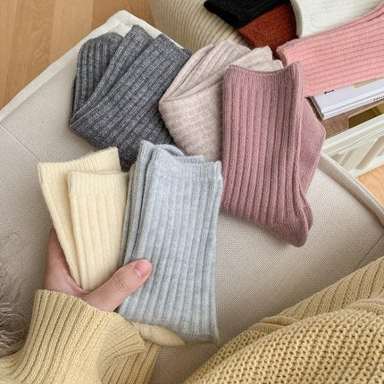 Elegant Cashmere Blend Women's Winter Socks Inspired by Japanese Style - Très Elite