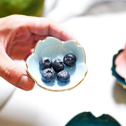 Elegant Cherry Blossom Ceramic Dishes for Seasoning and Trinket Display - Très Elite