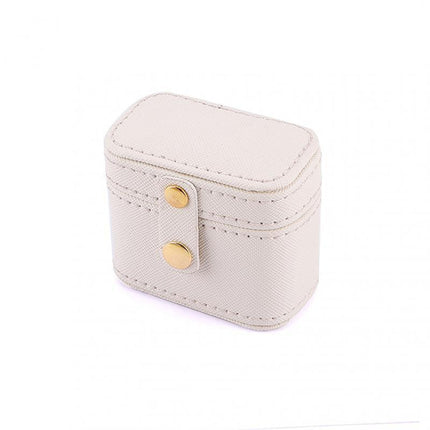 Elegant Compact Leather Jewelry Case with Soft Flannel Interior - Très Elite
