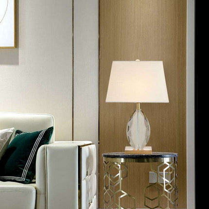 Elegant Crystal Illumination Lamp for Stylish Interiors - Très Elite