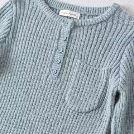 Elegant Curved Hem Knit Sweater for Women - Essential Winter Fashion Piece - Très Elite