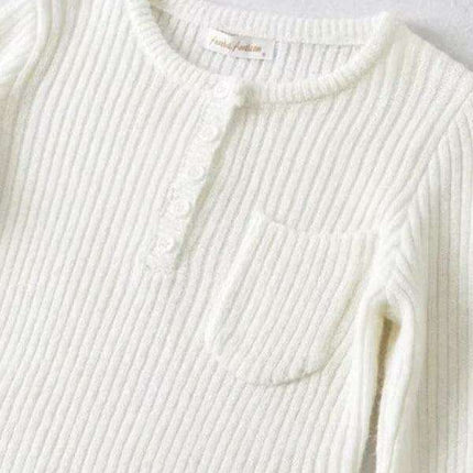 Elegant Curved Hem Knit Sweater for Women - Essential Winter Fashion Piece - Très Elite