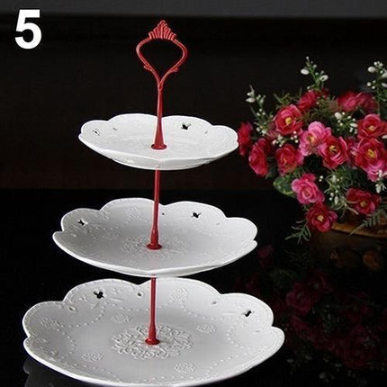 Elegant Customizable Crown Cake Stand in Stainless Steel with 3 Tiers - Très Elite