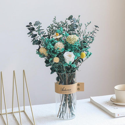 Elegant Eucalyptus and Daisy Dried Floral Display - Très Elite