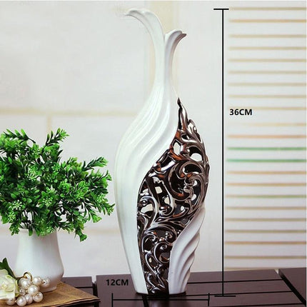 Elegant European Wedding Ceramic Figurine: A Luxurious Touch for Your Home Decor - Très Elite