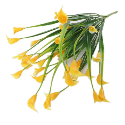 Elegant Faux Calla Lily Floral Arrangement for Stylish Home Accents..