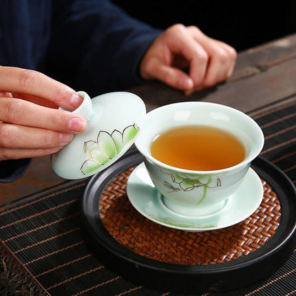 Elegant Floral KungFu Porcelain Teacups Set - Elevate Your Tea Time Experience - Très Elite