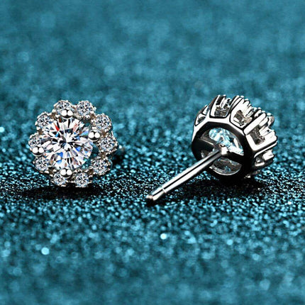 Elegant Floral Moissanite and Zircon Stud Earrings - 1 Carat Total Weight - Très Elite