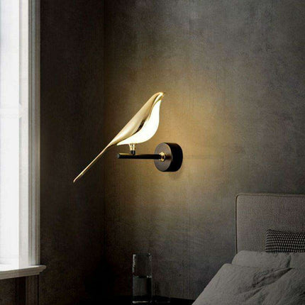 Elegant Gold Rotating LED Wall Lamp - Modern Lighting Solution for Bedrooms