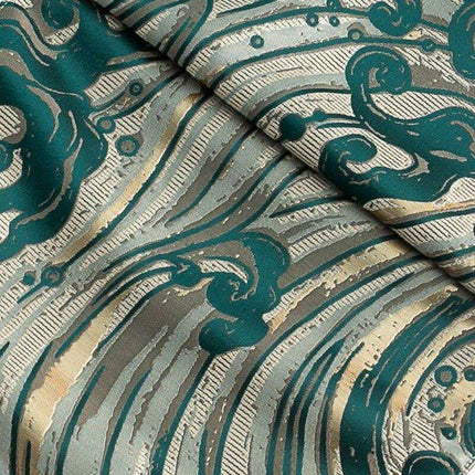 Elegant Green Tassel Table Runner for a Refined Dining Ambiance- Très Elite- Très Elite